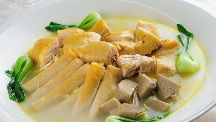 私房咸鸡的美味做法（口感鲜美，简单易学，适合家庭厨艺的提升）