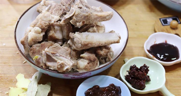 以柚子酱为灵感，轻松做出美味排骨（柚香四溢，让味蕾狂欢）