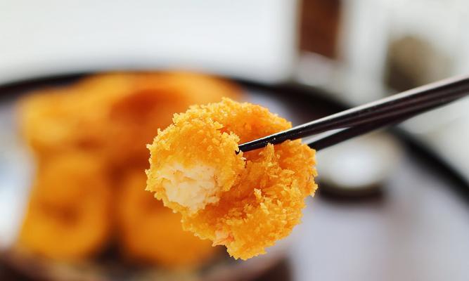 轻松学会如何制作香酥虾球（简单易学，快速上手）