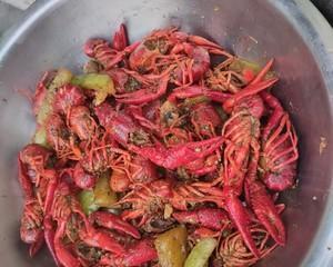 油爆小龙虾的制作方法（让你在家也能享受美食的秘密）