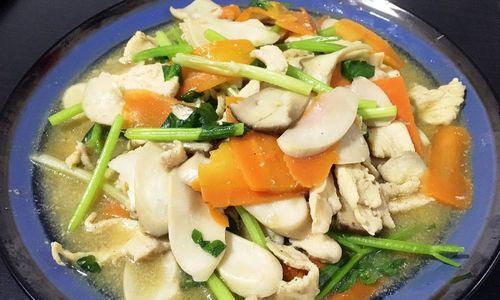 美食攻略（健康又美味，让你爱上素食）