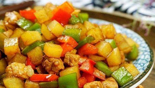 土豆新吃法，美味无限（以土豆为主角的创意菜谱，让你的味蕾惊艳）