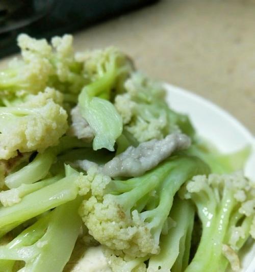 蒜蓉油炒菜花的做法（家常美食，简单易学！）