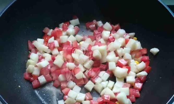 家常美食-以西红柿炒山药的做法（简单易做的营养美食，健康生活从饮食开始）