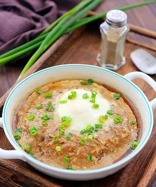 香菇胡萝卜蒸肉饼的制作方法（健康美味，营养丰富的家常菜）