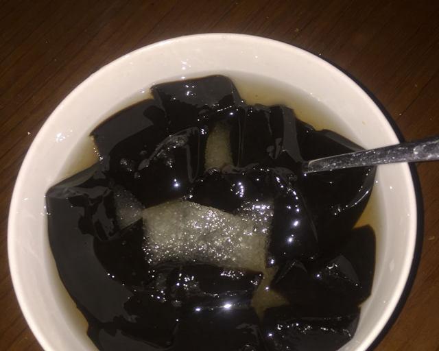 自制黑凉粉，凉爽夏日必备（从制作到享用，全面解析自制黑凉粉）
