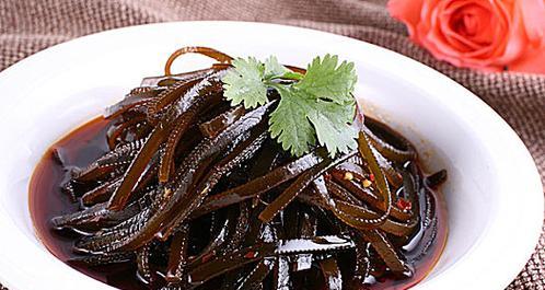 酸辣海带头的做法（清爽开胃，营养健康，轻松做餐桌佳品）