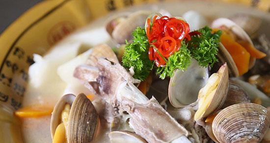 羊肚菌炖海螺，唇齿留香（家常美食，美味可口的海鲜佳肴）