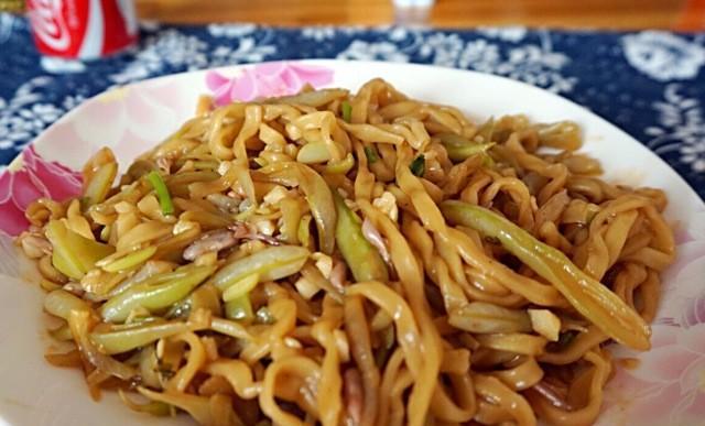 美味健康的肉末扁豆焖面（以豆为主，以肉为辅，营养丰富、口感美妙）