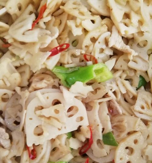 爽脆藕片炒肉丝，美味又营养（做法简单易学，口感爽口诱人）