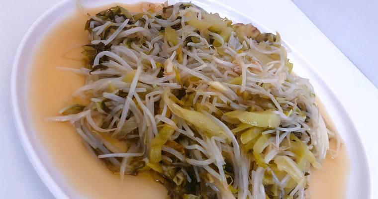 酸菜绿豆面的制作方法（口感鲜美，营养丰富，一次吃爽到底！）