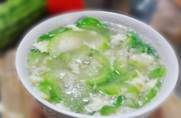轻盈汤品，虾皮丝瓜蛋汤的做法