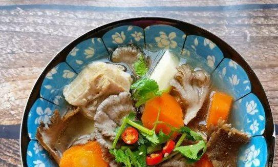 营养美味的排骨汤／糊做法（如何制作口感鲜美、营养丰富的排骨汤或排骨糊？）