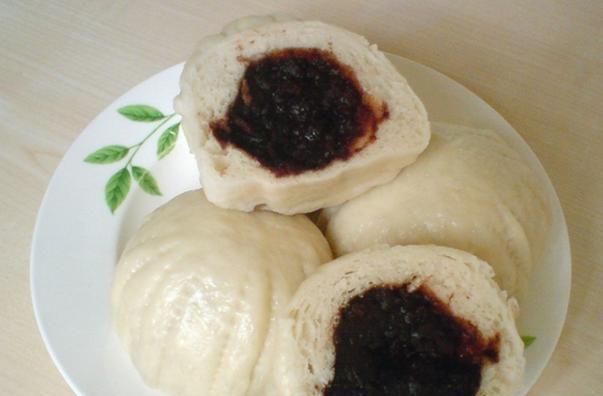 提子合桃免搓麦包（轻松制作，健康美味）