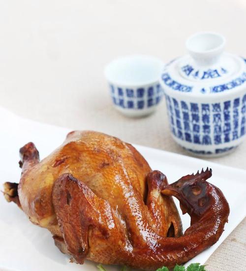 一口香醇的熏鸡，家常版的做法（用心烤制，妙味无穷）