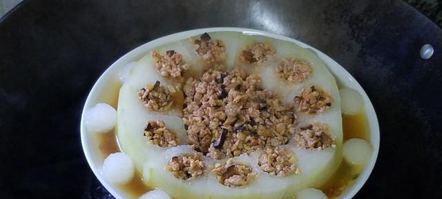 鲜美肉圆子蒸冬瓜（清爽健康、营养美味，做法简单易学）