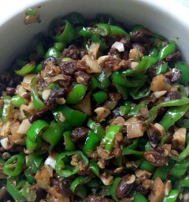 教你轻松做出美味香辣豆豉（自制饭神器食欲倍增）