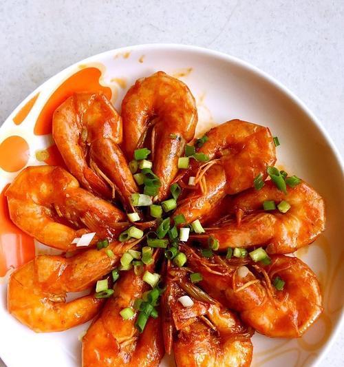 美味可口的油焖虾（享受鲜美海鲜的独特风味）
