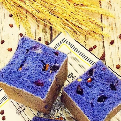 星空吐司，一场味觉与视觉的盛宴（用美食和创意点亮您的生活）