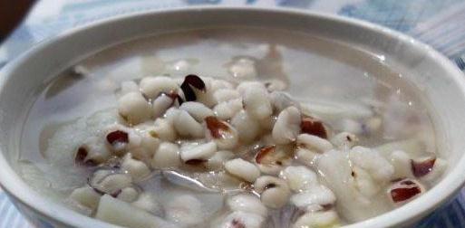 山药薏仁柿饼粥的制作方法（健康营养，美味可口）