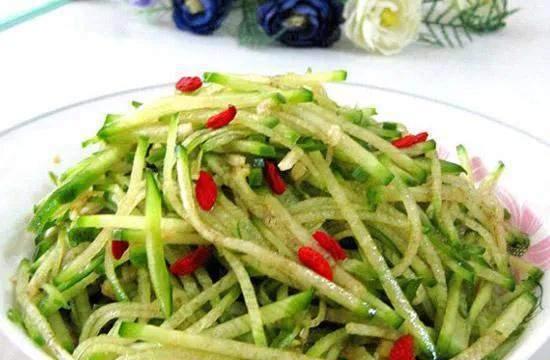 清爽口感，简单易做，香菜拌萝卜（让餐桌多一份清新）