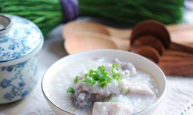 竽头芹菜海米粥，健康美味又简单（营养丰富的家常粥，轻松煮出好味道）