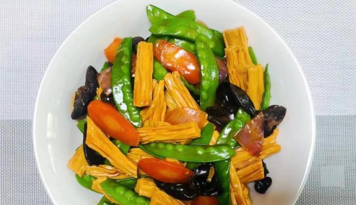 简单美味的素炒芹菜胡萝卜腐竹（快乐生活的味蕾享受，从此告别素食单调）