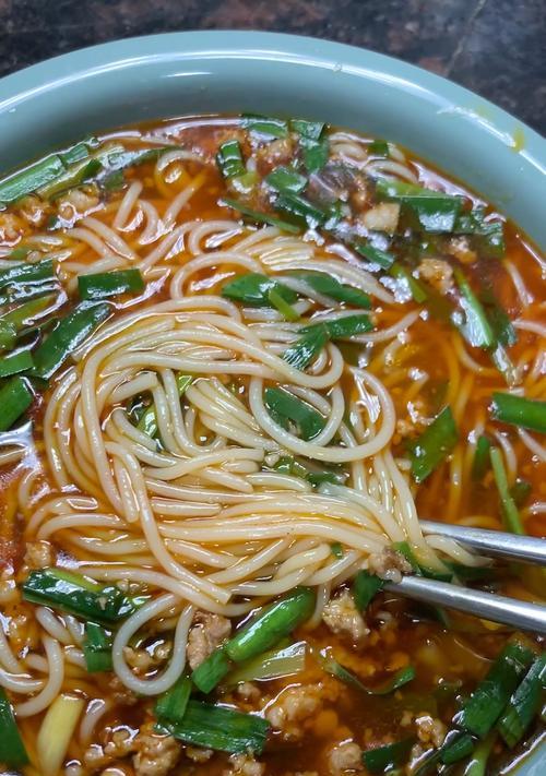 酸辣米粉的制作方法（口感香醇，味道独特）