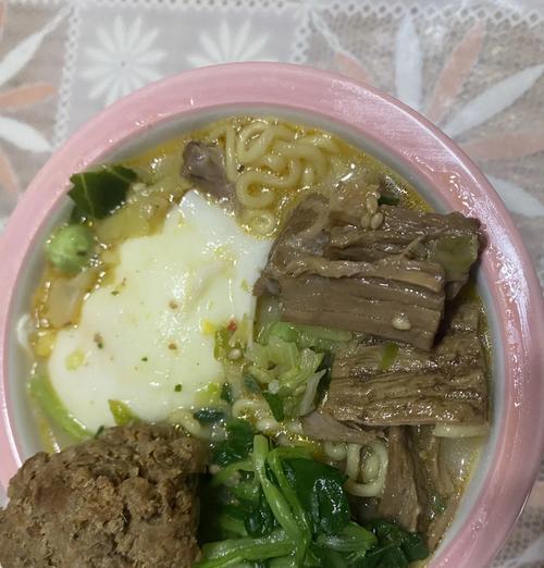 手把手教你做香炸肉粒子，口感绝佳！（简单易学，炸出来的肉粒子香气扑鼻，回味无穷。）