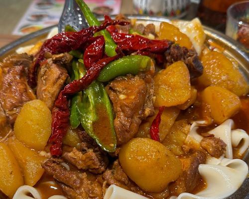 用新文美食制作美味胡萝卜羊肉包子（自制包子，口感香鲜，健康可口）