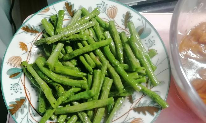 家常美食（健康美味的营养搭配，让你大快朵颐）
