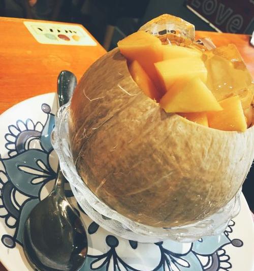 手把手教你制作美味椰皇甜心卷（享受美食时光，轻松制作甜点美味）