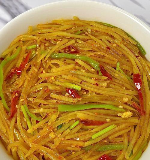 怎样做出口感鲜美的洋葱炒土豆丝（用这些技巧让你做出口感绝佳的洋葱炒土豆丝）