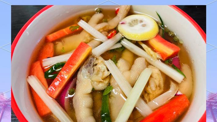 用新鲜鸡爪和自制泡椒，轻松制作美食（用新鲜鸡爪和自制泡椒，轻松制作美食）