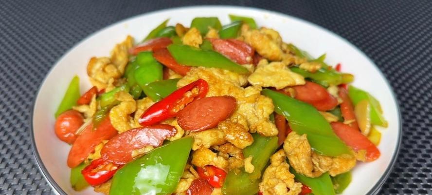 炒火腿，一道香气扑鼻的经典美食（口感香脆，肉质鲜美，做法简单易学）