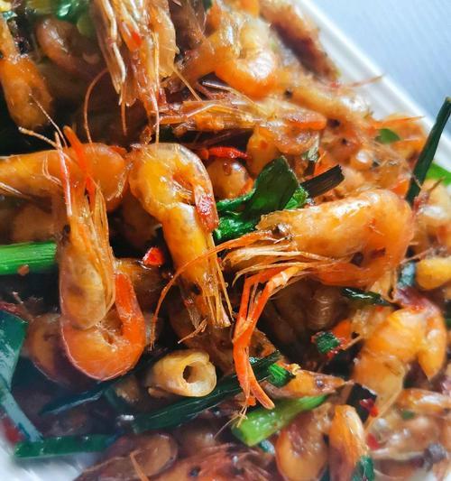 小虾炒韭菜的做法（鲜美可口，家常美味）