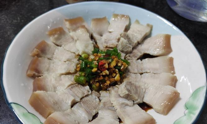 珍选捞汁野山椒白肉（一道家常美食，汁香肉嫩，辣中带酸）