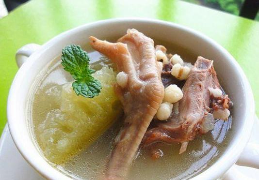 鸭仔烧东瓜，原汁原味家常美食。（一道口感独特的特色菜肴。）