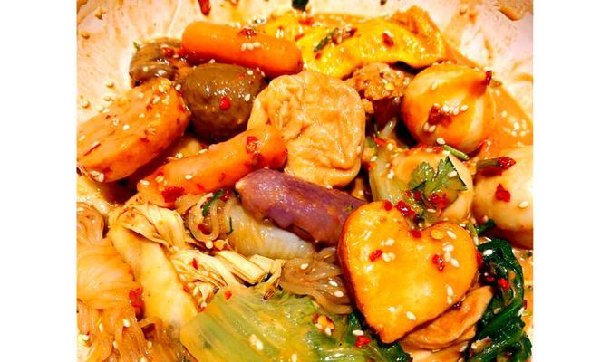 在家自制街边小吃——麻辣拌（让你在家也能品尝道地的美食）