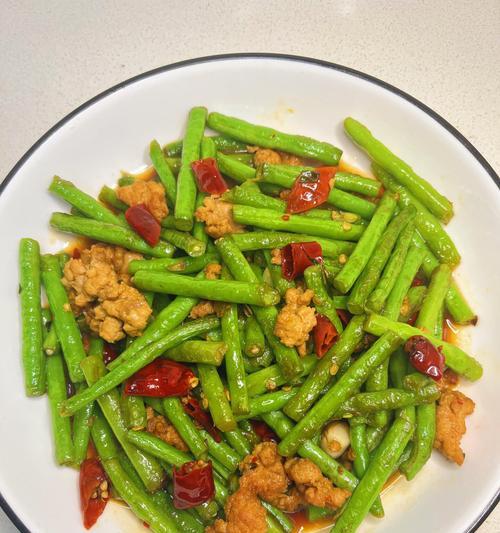 简单易学的炒肉丝做法（从选材到烹饪，教你轻松做出美味炒肉丝）