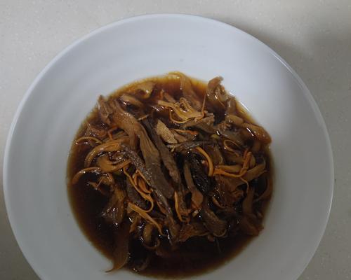 美味养生，圆菇炖排骨（健康营养，美味可口的家常菜）