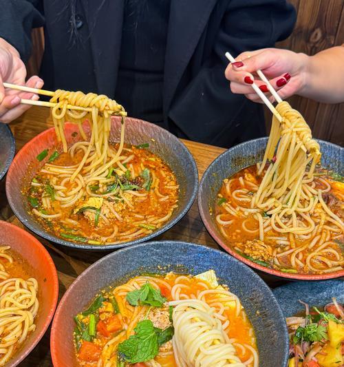 自制云南小锅米线做法（云南小锅米线的口感、食材与制作方法）