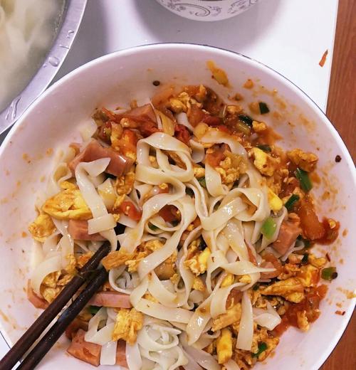 海螺面的制作方法（以西红柿鸡蛋海螺面为例，打造一道美味佳肴）