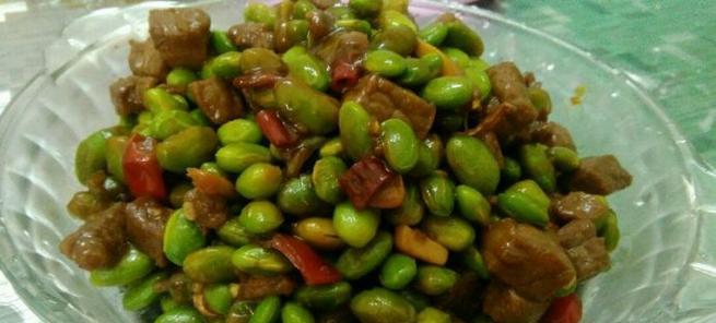 美味健康的咸鱼炒毛豆（传统美食新做法，以咸鱼为调味品的营养小吃）