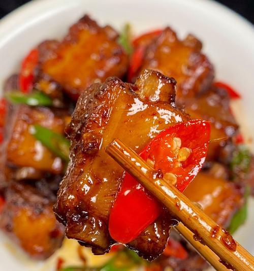 香辣排骨的做法（辣味浓郁，肉质鲜嫩，口感十足）