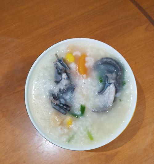 营养美味，小胡萝卜鸭腿粥的做法（营养又美味的一道粥菜，让你健康吃饭不再单调）