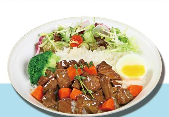 学会自制泰皇炒饭（以鸡肉、虾仁和咖喱为主角的简单泰式美食）
