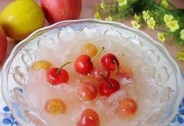 冰糖朗姆樱桃的制作方法（让你在家也能享受酒吧般的美味佳酿）