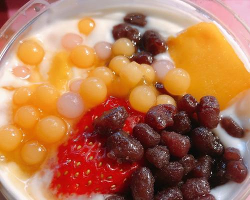 轻松DIY水果酸奶捞（水果酸奶捞的制作方法及材料简介）