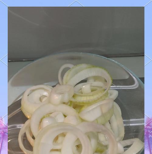 教你自制美味洋葱圈（用简单方法DIY口感脆香的洋葱圈，一试成主厨）